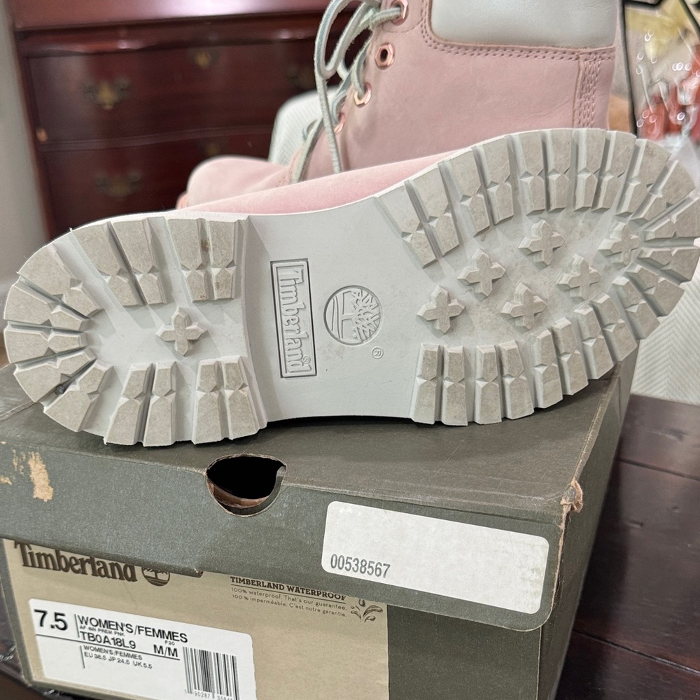 Timberland Women's Light Pink Lace-Up Nubuck Boots - Picture 3 of 3